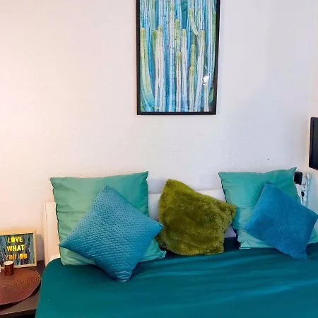 Studio Near Parking With Wifi Center